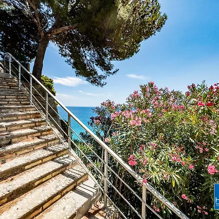 Caminia - Secret Oasis Staletti